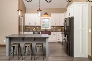 Amish Decor White Cabinets with Chelsea Grey Island