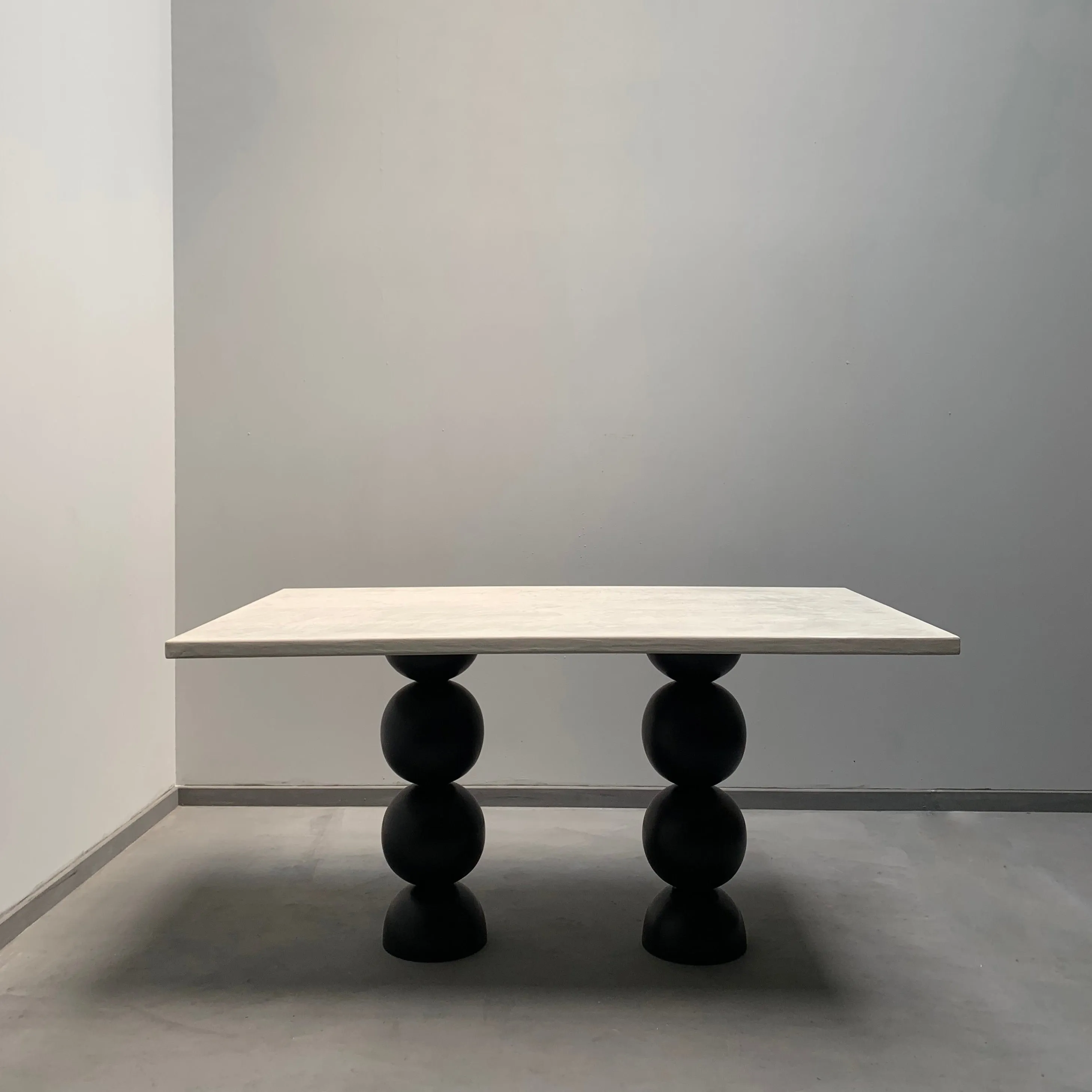 Ball Pack Dining Table