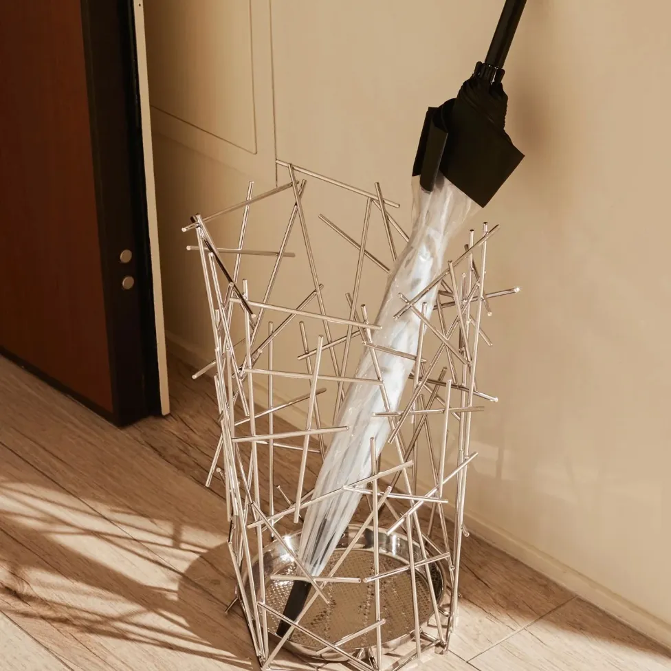 BLOW UP UMBRELLA STAND