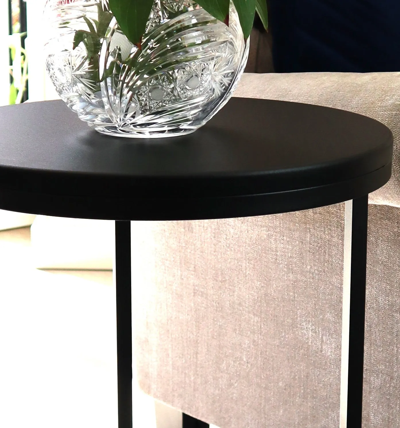 Paloma Round Side Table, Matte Black