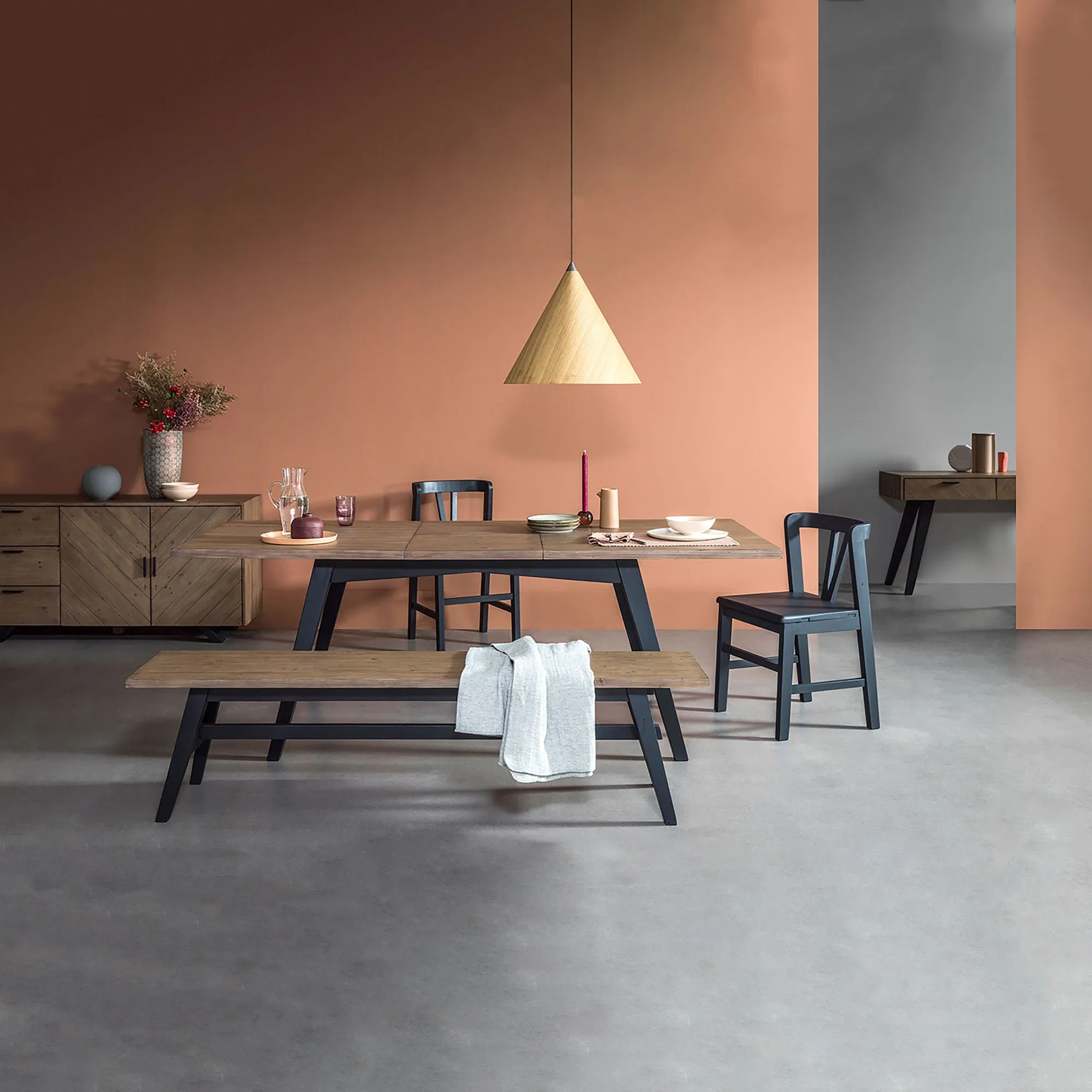 Viva Extension Dining Table - Sundried Wheat - Matte Black